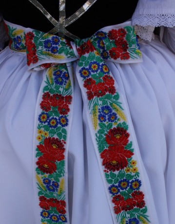 w) detail kroje